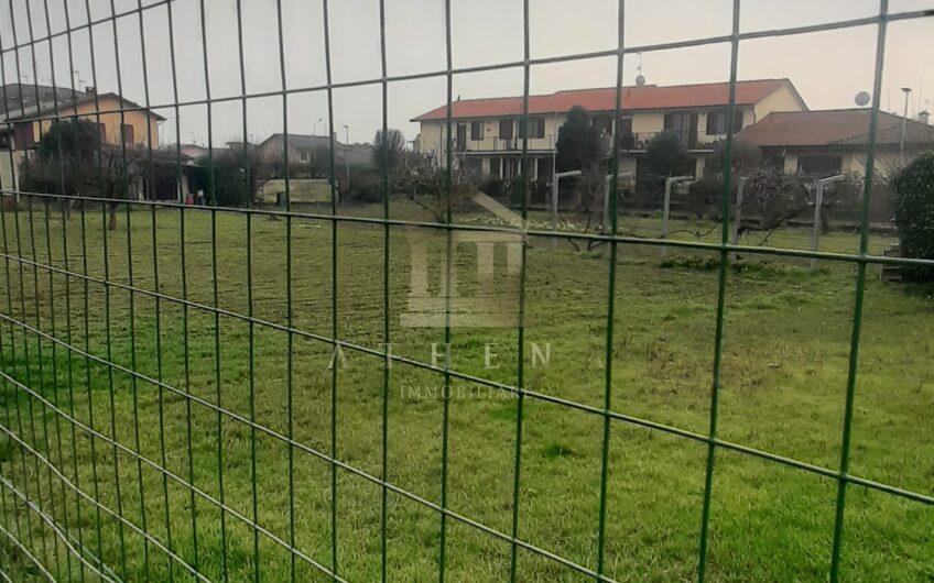 ATH052 TRAVACO’ SICCOMARIO LOTTO DI TERRENO EDIFICABILE
