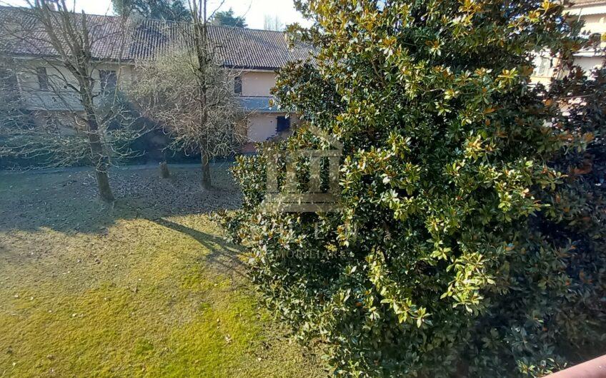 ATH090 FRAZIONE ROTTA TRILOCALE