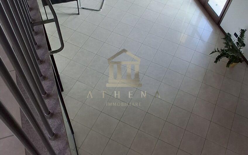 ATHL110 AFFITTASI UFFICIO A SAN GENESIO FRAZIONE DUE PORTE (PV)