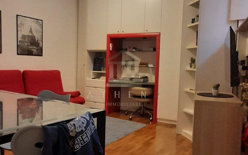 ATHL111 AFFITTASI AMPIO MONOLOCALE IN PIAZZA BOTTA PAVIA
