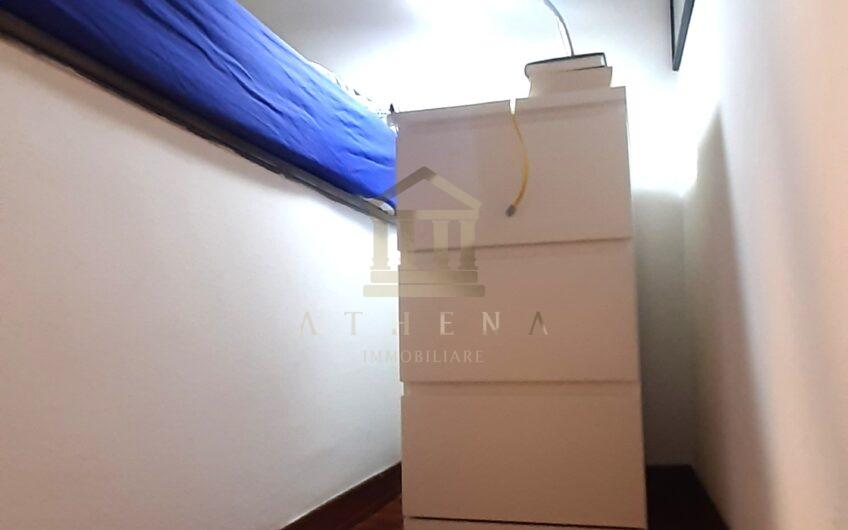 ATHL111 AFFITTASI AMPIO MONOLOCALE IN PIAZZA BOTTA PAVIA