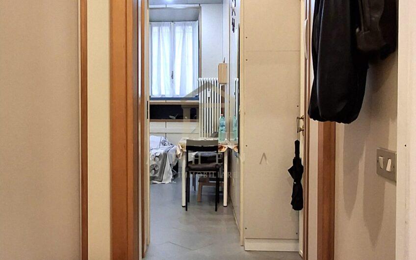 ATHL113 AFFITTASI BILOCALE VIA MENOCCHIO