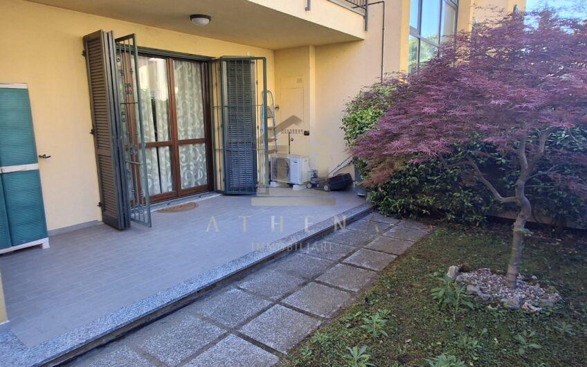 ATH105 VIC.ZE POMPIERI (PV) TRILOCALE CON AREA ESTERNA DI PROPRIETA’