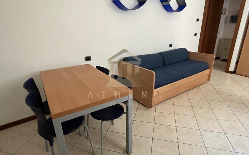ATHL25 MONOLOCALE IN CENTRO STORICO